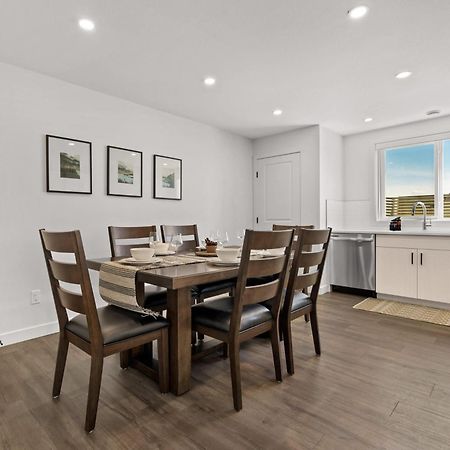 Villa Livingston Way I Sleep 6 I Netflix I Kitchen I Tv Pincher Creek Exterior foto