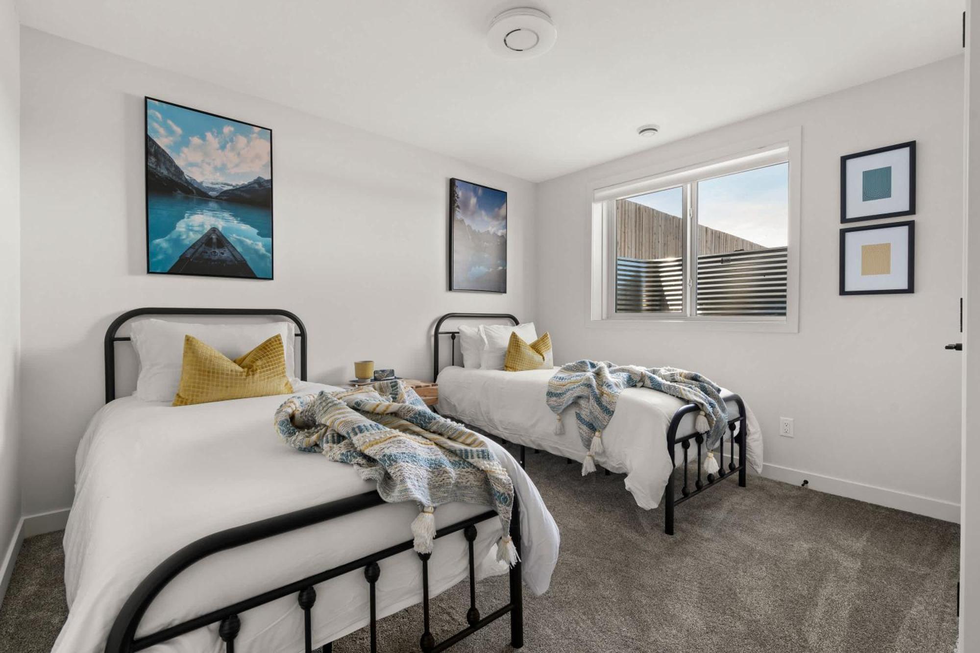 Villa Livingston Way I Sleep 6 I Netflix I Kitchen I Tv Pincher Creek Exterior foto