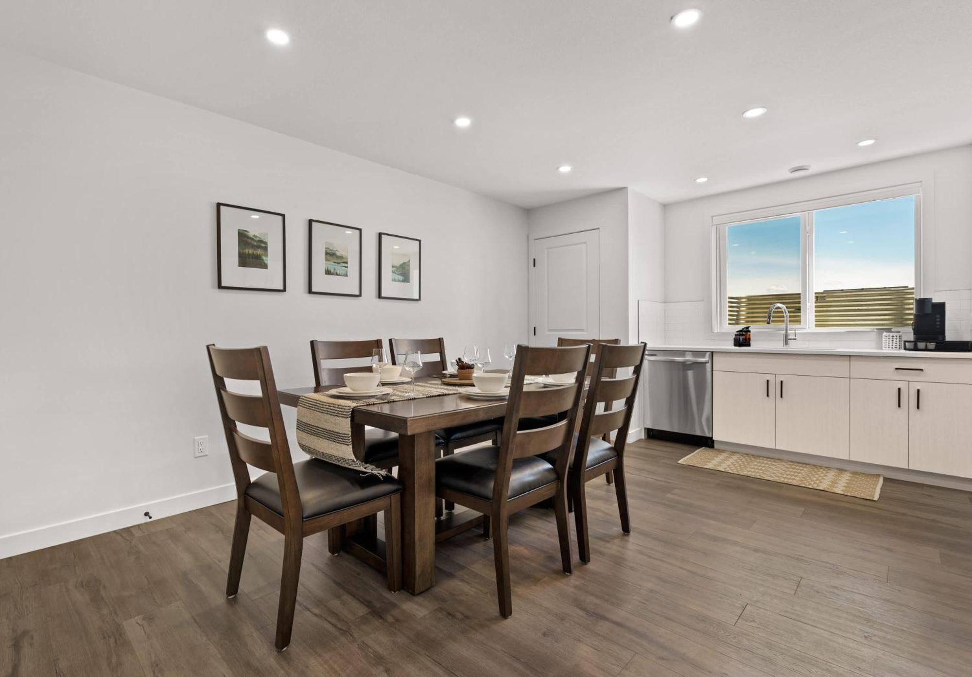 Villa Livingston Way I Sleep 6 I Netflix I Kitchen I Tv Pincher Creek Exterior foto