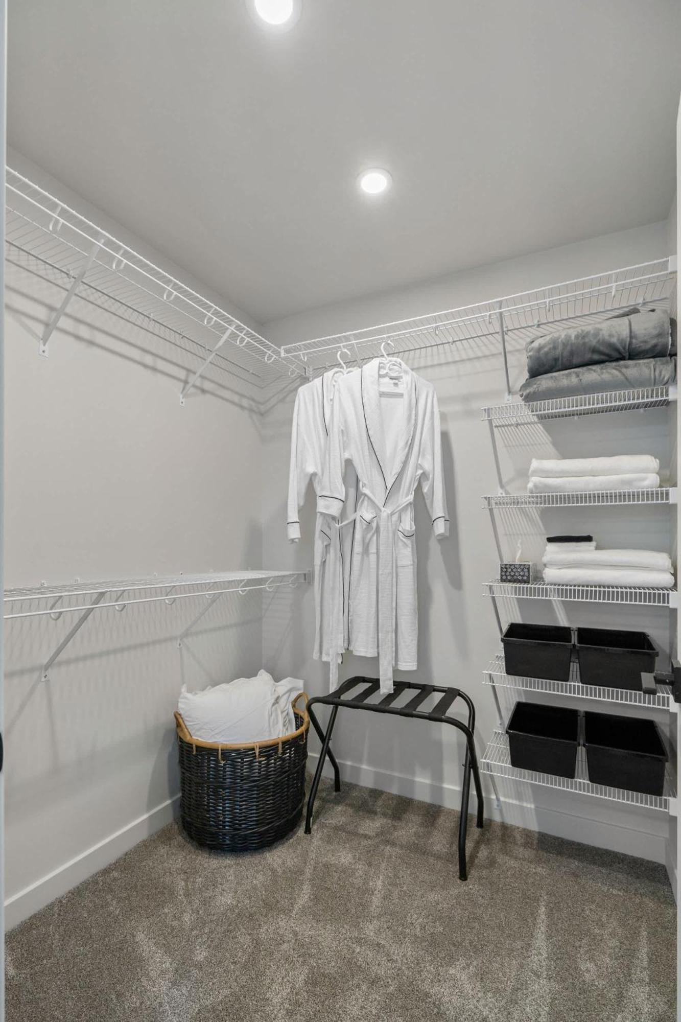 Villa Livingston Way I Sleep 6 I Netflix I Kitchen I Tv Pincher Creek Exterior foto